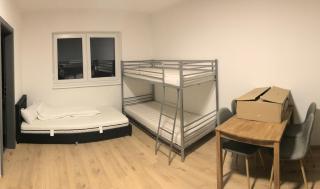 Zimmer mit Bad und Küche - - 8