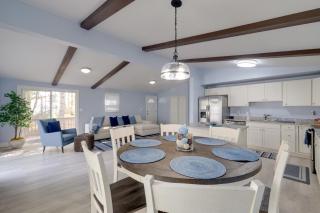 Sunrise Views Waterfront Lusby Home with Deck! - Lusby - 3