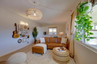 Chic Joshua Tree Retreat with Private Hot Tub! - 4