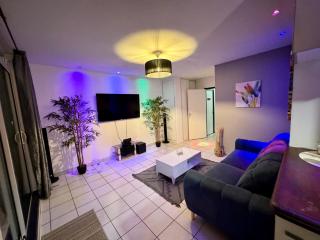 Exotic Palm , 1 chambre climatisée, wifi fibre, vue mer - Fort-de-France - 0