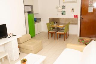 Flat Marupiara equipado, no melhor trecho da praia de Muro Alto, beira-mar com piscina, varanda, restaurante, conveniência, estacionamento e wi-fi, a 10' de carro de Porto de Galinhas - 4