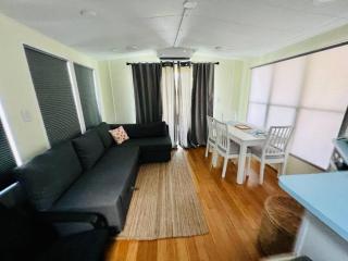 Sunshine Tiny Home Pinecraft - 4