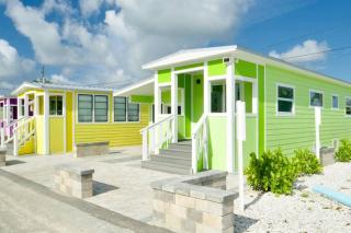 Sunshine Tiny Home Pinecraft - Sarasota - 1