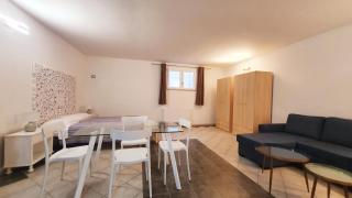 NAUTILUS - monolocale seminterrato con finestre - 5