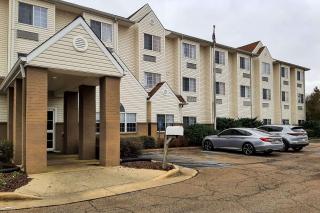 Starkville Inn & Suites - Starkville - 0