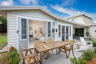 Watts Haus Pet Friendly 5 Mins Walk to Beach - Callala Beach - 2