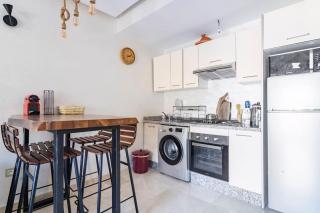 Appartement pour les familles , superbe vue sur la piscine - 6