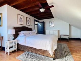 Large West End Penthouse walk to Old Port w/Parking - Portland - 1
