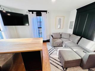 Host your group - West End Sea Captain Home - Portland - 9