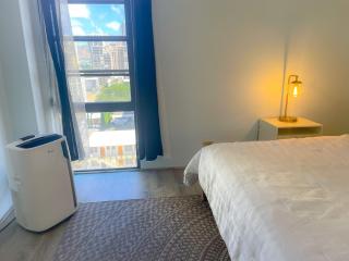Chic Waikiki Skytower Apartment condo - Honolulu - 2