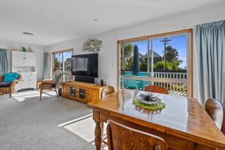 Coastal Oasis - Papamoa Beach Holiday Home - 6