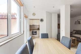 JOIVY Central & spacious apt in Porto - Oporto - 4