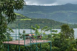 SaffronStays Le Farm By The Lake In Kamshet - Pool, Jacuzzi and Lake Access - Somavadi - 4