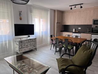 1A108 Amplio y moderno apartamento - Gijón - 2