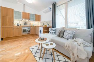 Venus Apartments - Skylit - Deluxe Loft with Skylight - Budapest - 1