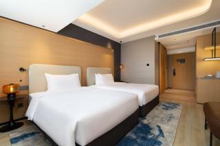 Langham Honor International Hotel Canton Fair Complex Branch - Free Shuttle to Canton Fair Complex During Canton Fair Period & Free Mini Bar - Cantão - 1