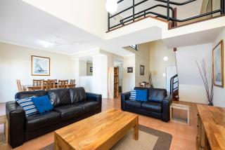 Ocean Sunsets - 2 bedroom converted warehouse apartment - 6