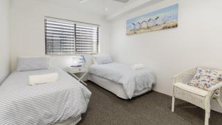 Harbourside Retreat - 2