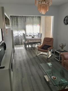Benidorm apartamento recién reformado cerca de la playa con dos piscinas y pista de tenis. - Benidorm - 5