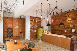 RE+Wood Guesthouse - Tainan - 5