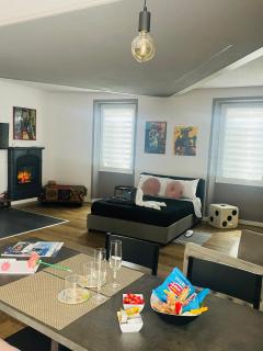 Arona Picasso's House Modern Art - 4