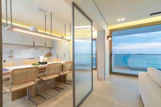 F & B Collection - Luxury Seafront 2 Bedroom Apartment - 4