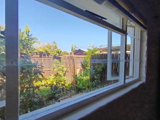 Private & Spacious Olive cottage in Bloubergstrand - Cidade Do Cabo - 3