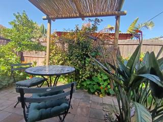 Private & Spacious Olive cottage in Bloubergstrand - Cidade Do Cabo - 6