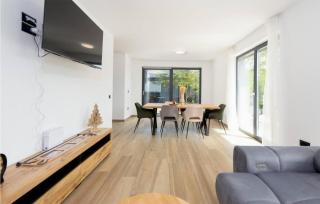 Awesome Home In Stari Laz With Sauna - 7