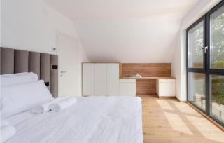 Awesome Home In Stari Laz With Sauna - 2
