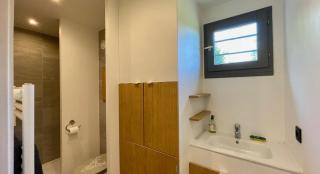 Studio rénové avec terrasse Sud idéalement situé - 3