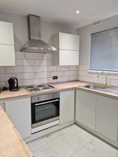 Stylish 2 bed home- short walk to Tottenham Stadium/Stations - Londen - 6
