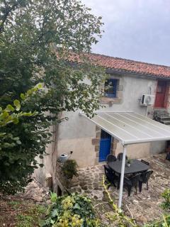 Gîte les Pieds dans l'eau 10 min du Puy du Fo - Treize-Vents - 7