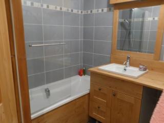 Appartement cosy 6 pers, 2 chbres, balcon SO, navette ski, centre à pied - FR-1-342-230 - 3