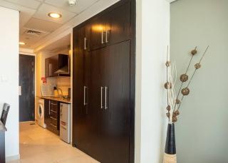 StoneTree - Family-friendly Studio in Peaceful Community - Dubai - 1