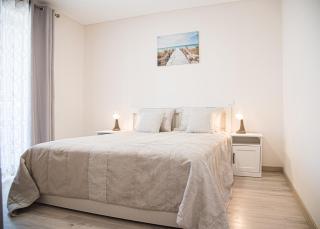 Apartamento Elegante com Garagem e Piscina na Praia da Rocha - Portimão - 8