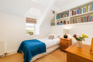 Country House with Heated Swimming Pool & Gardens - Rhiw - 5