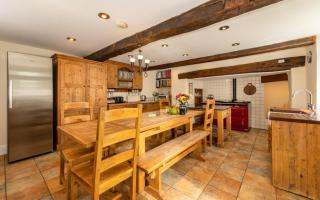 Country House with Heated Swimming Pool & Gardens - Rhiw - 3