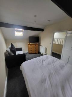 The Dublin Packet Apartment - Holyhead - 8