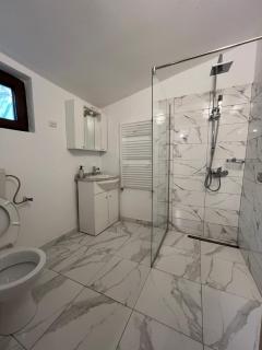 Casa Lupilor Transfăgărășan - 1