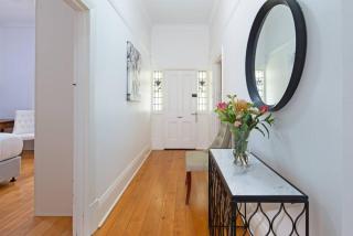 Charming 3-Bedroom Sandstone Haven with free wine - Kensington and Norwood - 1