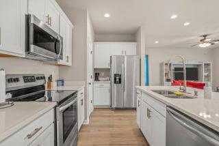 Oasis of Relaxation next to LSU perfect for groups - 5