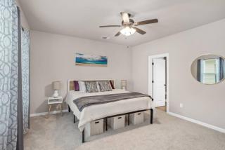 Oasis of Relaxation next to LSU perfect for groups - 4