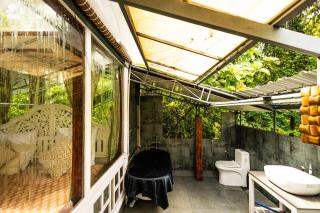 Looking Glass by Roamhome - 5