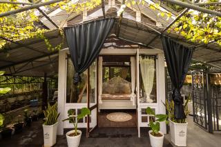 Looking Glass by Roamhome - 8