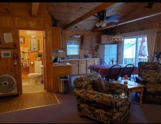 Augur Lake Cabin Escape - Au Sable Forks - 5