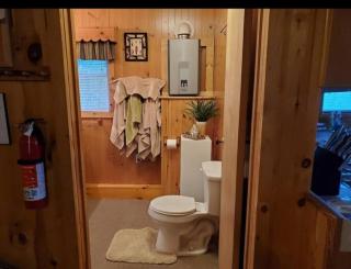 Augur Lake Cabin Escape - Au Sable Forks - 3