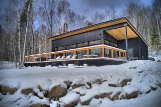 KALLM Mont-Tremblant luxury chalet with sauna, hot tub, private beach & pond on 7acre estate - 5