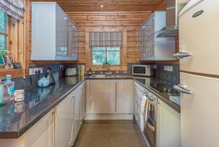 Scandi Cabin in Heart of Anglesey with Parking - 7