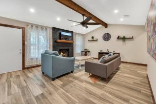 New Cozy Retreat Located 15 minutes to Waco - Hewitt - 5